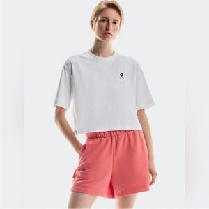 On Clouds Women's Club Shorts - Coral - NWT Sz M MSRP $70